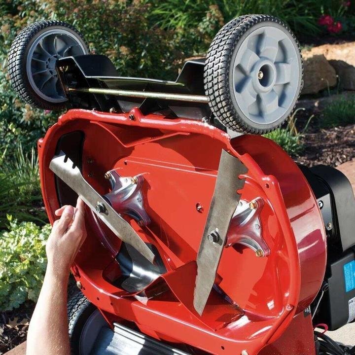 Toro TimeMaster 30 in. Briggs and Stratton Electric Start Walk-Behind Gas Self-Propelled Mower with Spin-Stop - Image 4